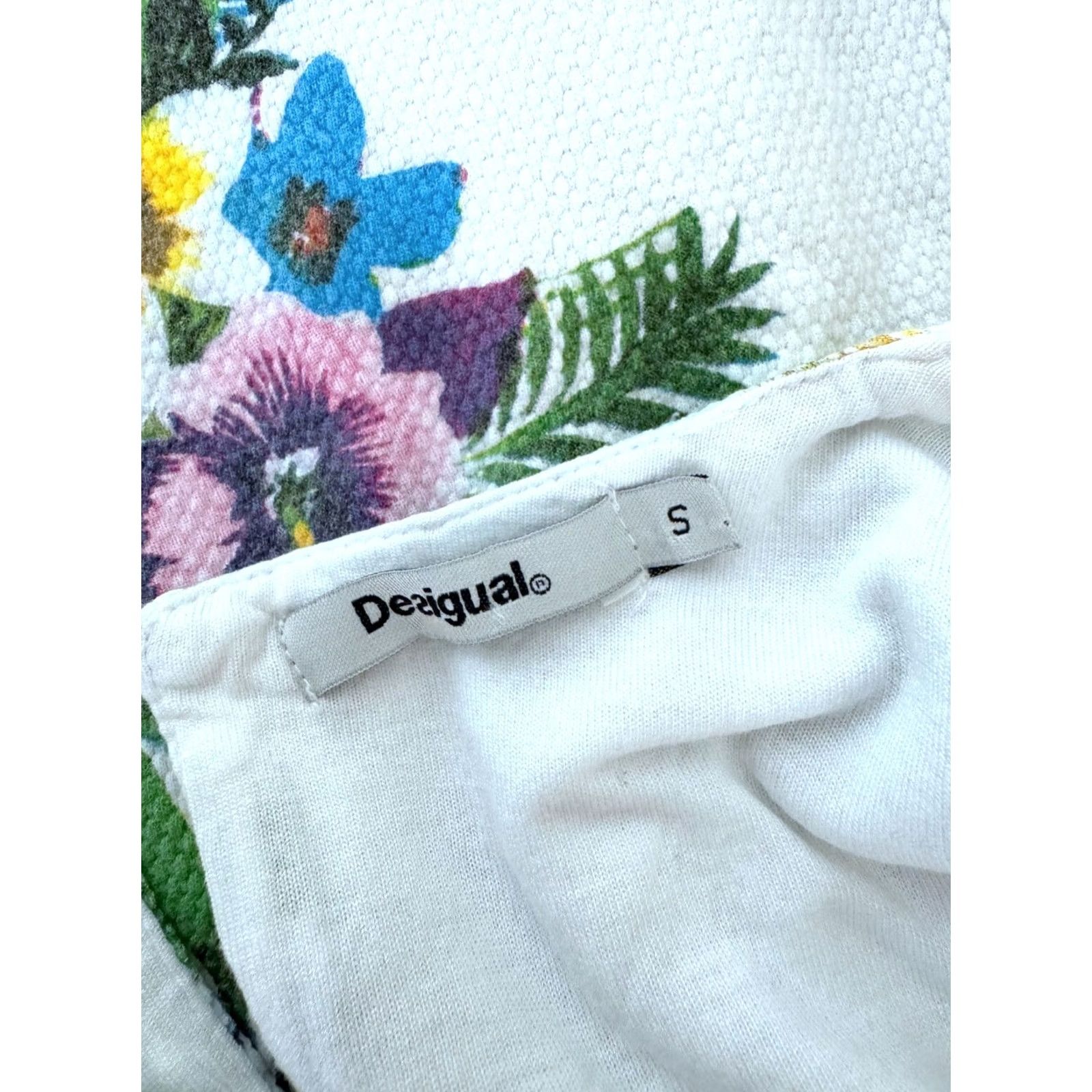 Desigual Desigual Dress S Womens A-Line Knee Length Multicoloured Dress color Multicoloured S WOMEN Dress Knee Length Desigual Size S / US 4 / IT 40 - 6 Thumbnail
