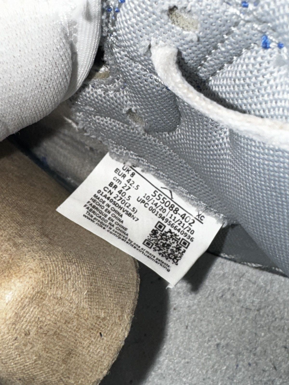 Jordan Brand × Nike Jordan 1 Hyper Royale Smoke Grey High US 9 Size US 9 / EU 42 - 7 Thumbnail