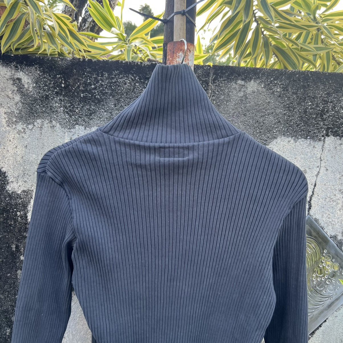 agnes b. “AGNES B.” GREY RIBBED TURTLENECK LONG SLEEVE KNIT TOP Size XS / US 0-2 / IT 36-38 - 11 Thumbnail