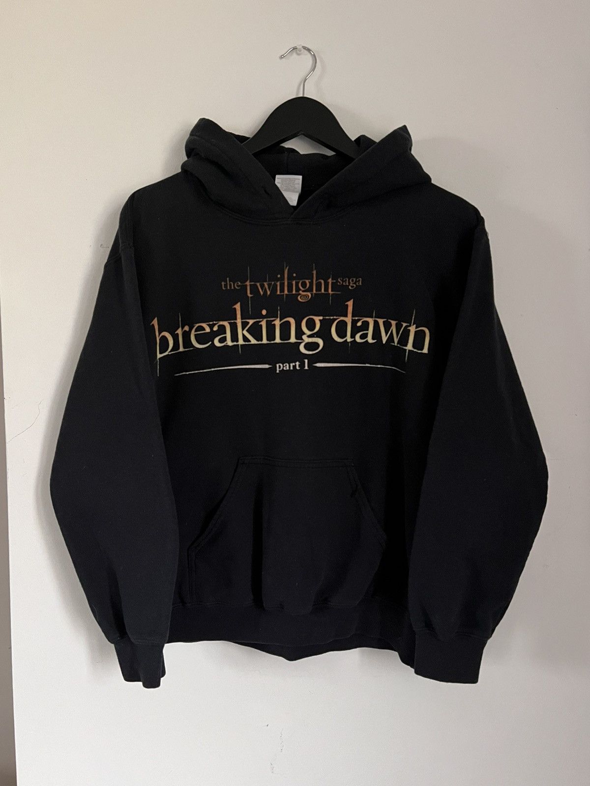 Gildan × Vintage 2011 Twilight vintage black hoodie bella edward Size US S / EU 44-46 / 1 - 3 Thumbnail