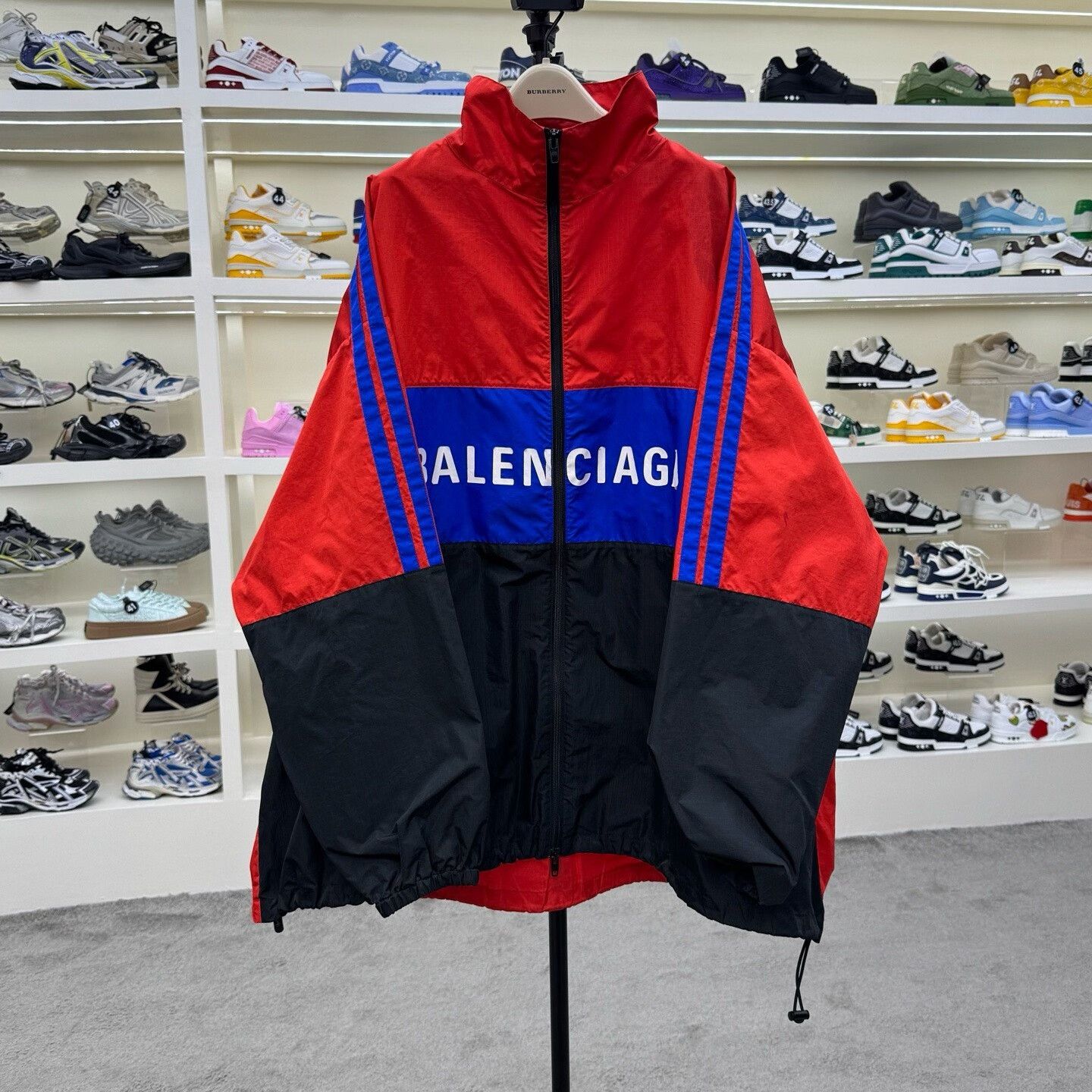 Balenciaga Balenciaga Oversize Zip Windbreaker Jacket Size US L / EU 52-54 / 3 - 1 Thumbnail