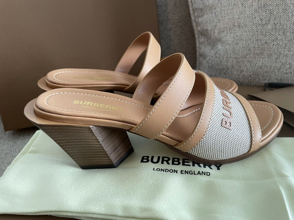 Burberry Burberry logo sandals | brand new never worn | box not inc Size US 8 / IT 38 - 8 Thumbnail