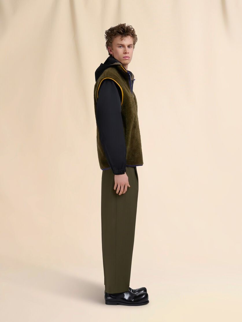 Marni Deep green shearling vest with leather piping Size US M / EU 48-50 / 2 - 3 Thumbnail