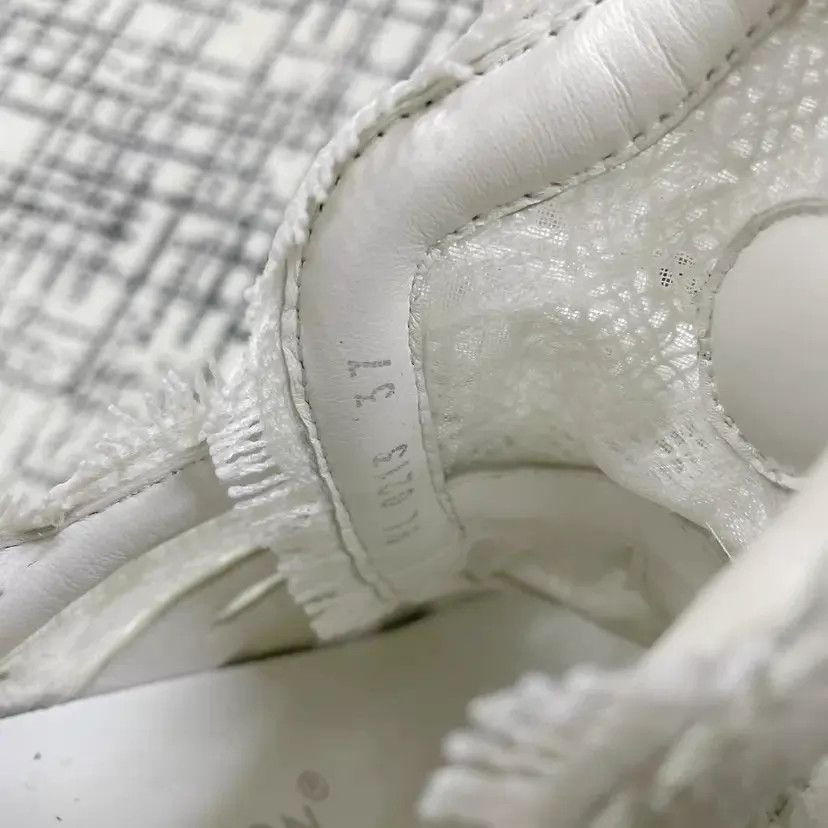 Louis Vuitton Lv Lace High-Top Sneakers 37 Pre-Owned Size US 6.5 / IT 36.5 - 7 Thumbnail