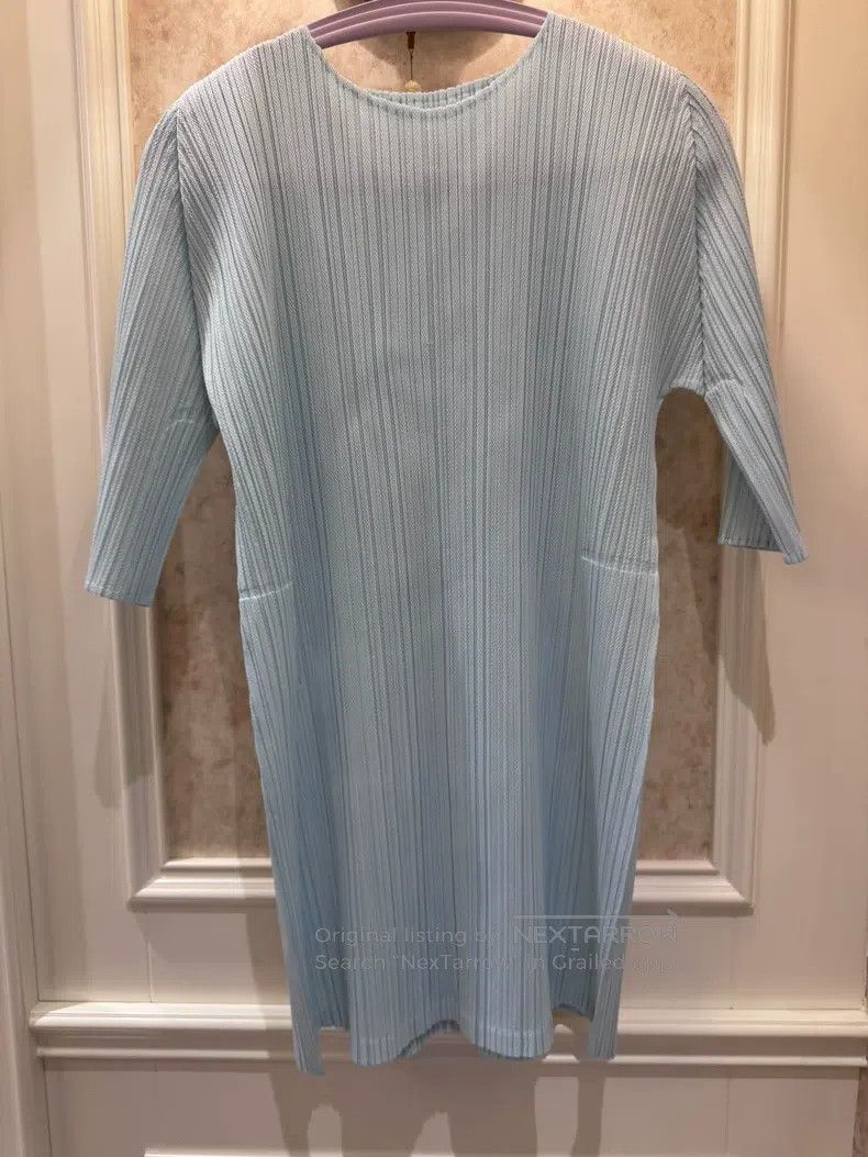 Issey Miyake Issey Miyake Mint Green Back Slit Top Size L / US 10 / IT 46 - 1 Thumbnail