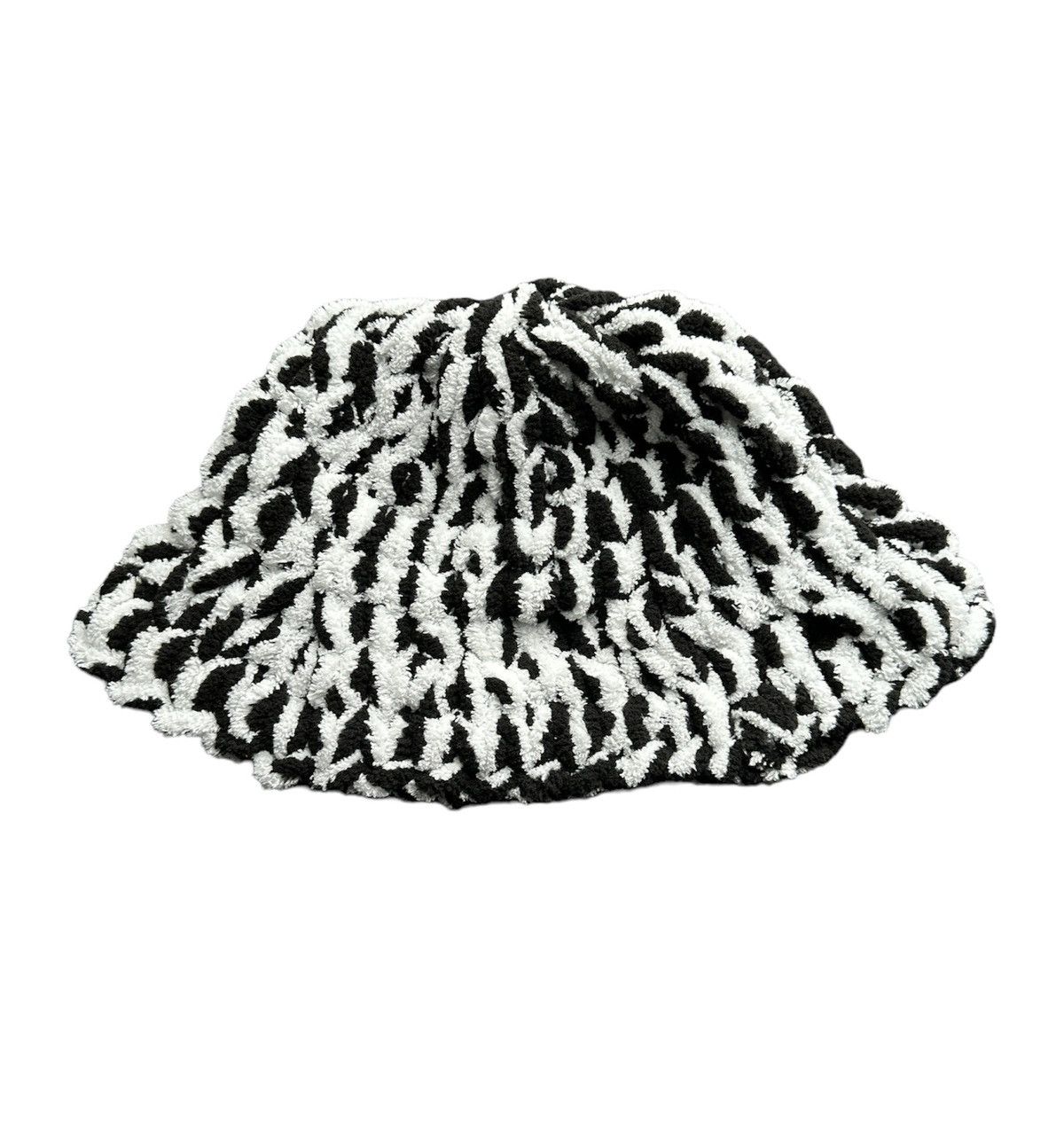 Handmade × Japanese Brand Handmade Knit Plush Fluffy Panama Tiktok Style Size ONE SIZE - 3 Thumbnail