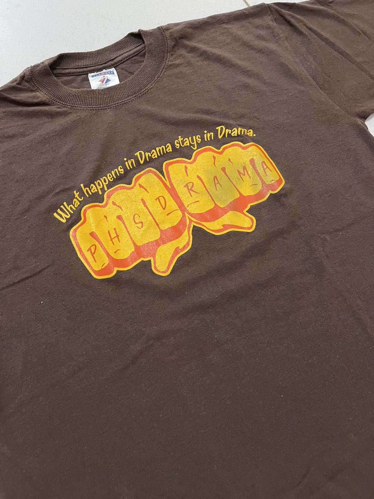 Vintage Phs Drama Hand Logo Graphic Y2k Tshirt Size US S / EU 44-46 / 1 - 3 Thumbnail
