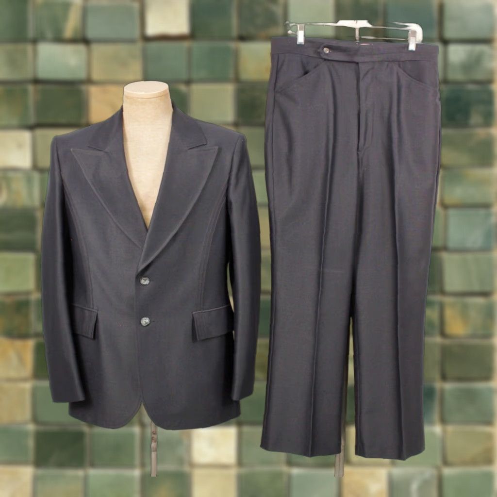 Vintage VINTAGE Men's VTG 70s Navy Blue 2 PC Leisure Suit Sz M 1970s Disco Polyester Blue 70s Leisure Suit Mens M Navy Blue Polyester 1970s Disco Size 40R - 1 Thumbnail