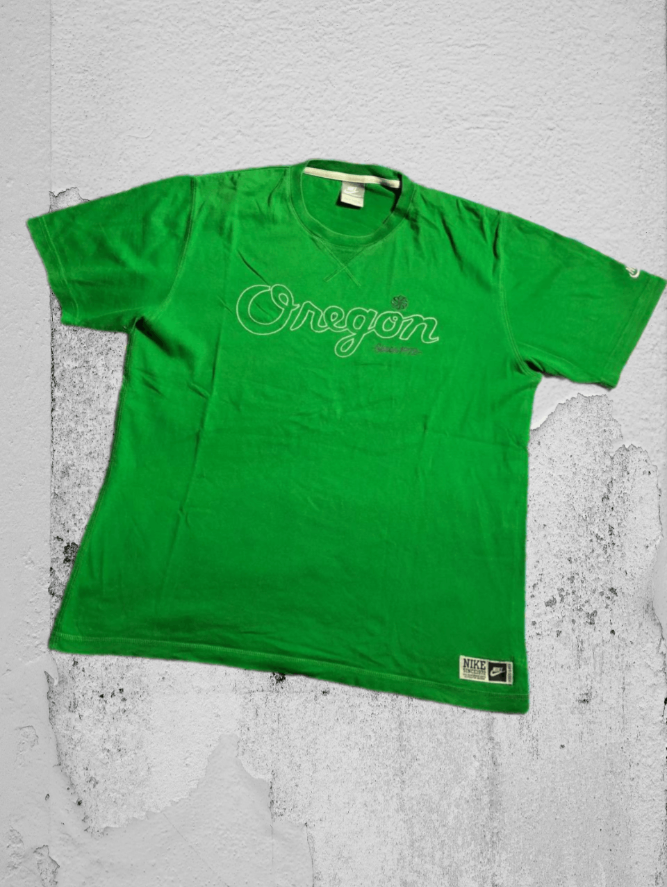 Nike × Vintage 90s Nike Central Swoosh Vintage Y2K Oversized Retro T-Shirt Size US L / EU 52-54 / 3 - 1 Thumbnail