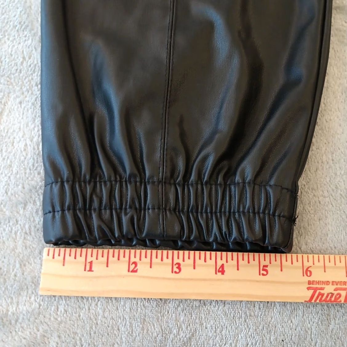Zara Zara Jogger Pants Womens S Black Faux Leather Pull On Pockets 28x27 Tapered Inseam 27" Jazz Style not allowed? Size 28" / US 6 / IT 42 - 6 Thumbnail