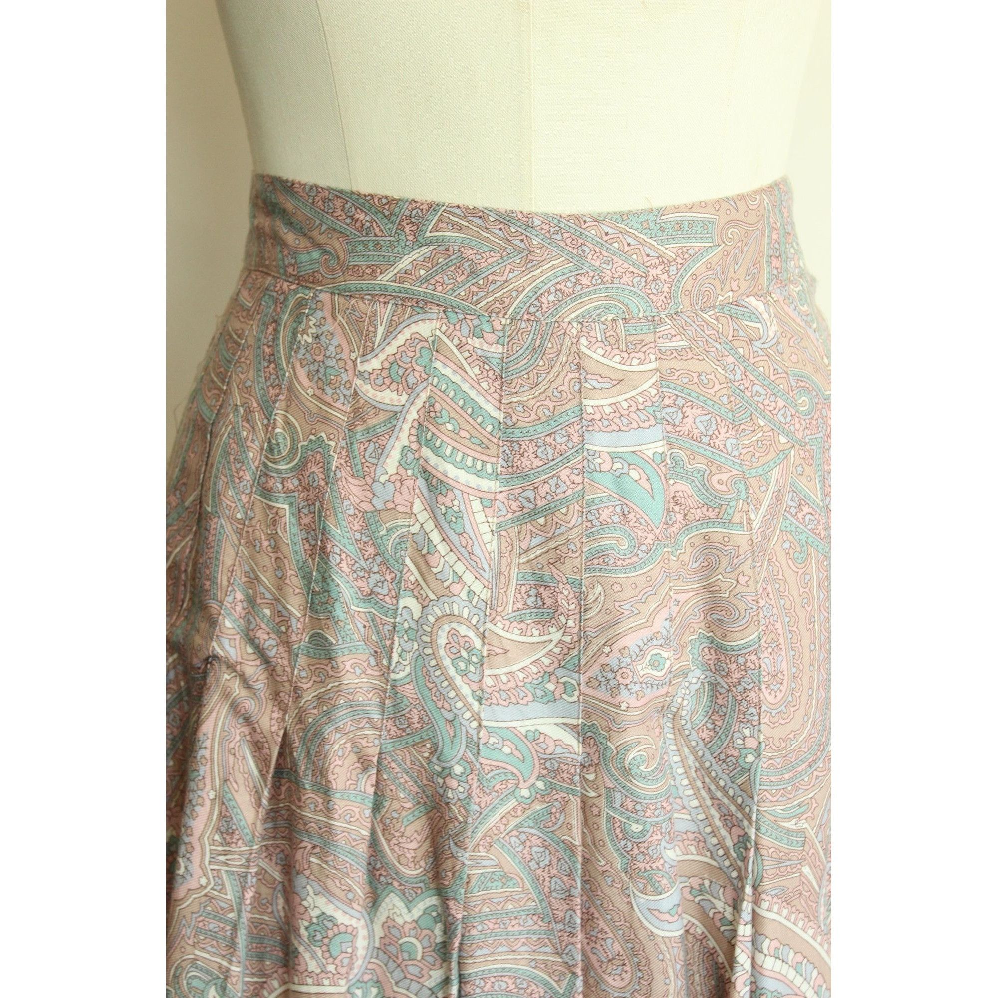 Vintage Vintage 1990s Skirt, SK & Company Pleated Rayon Pink, and Te Size 30" / US 8 / IT 44 - 3 Thumbnail