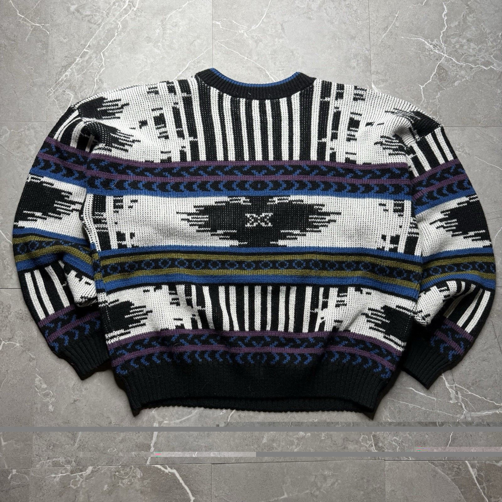 Vintage Vintage 90s Aztec Southwestern Abstract Knit Sweater XL Size US XL / EU 56 / 4 - 4 Thumbnail