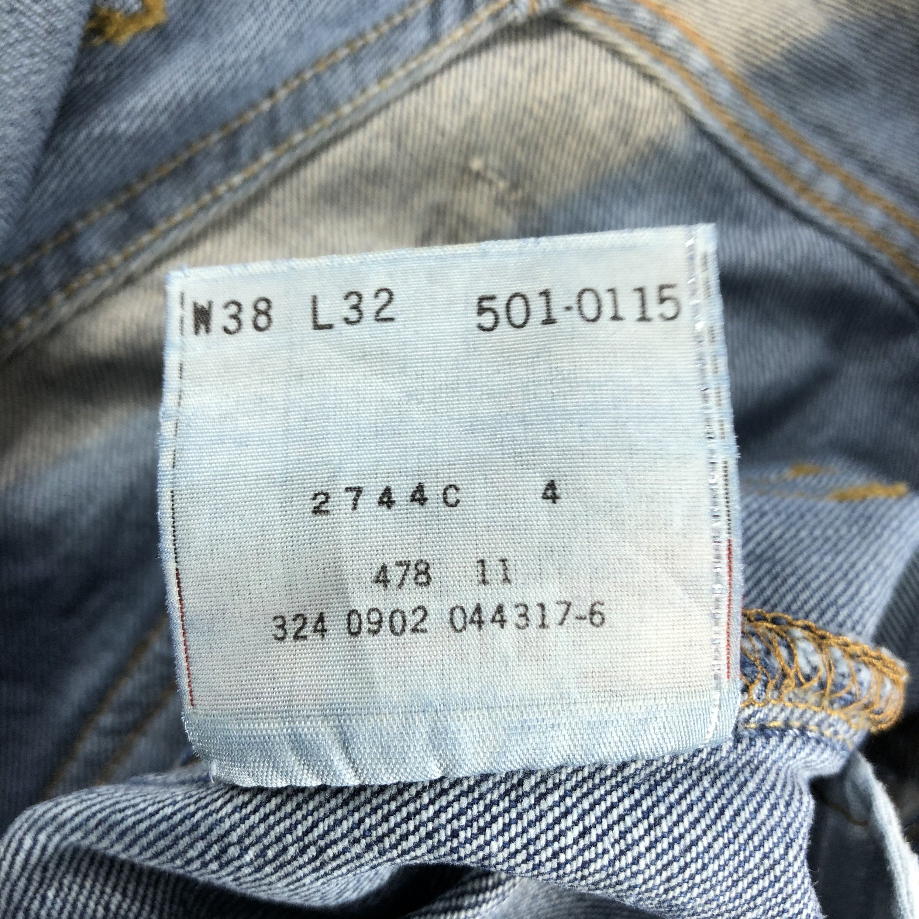 Levi's Vintage 90s Blue Wash Levis 501 Jeans-JM2494 Size US 35 - 12 Thumbnail