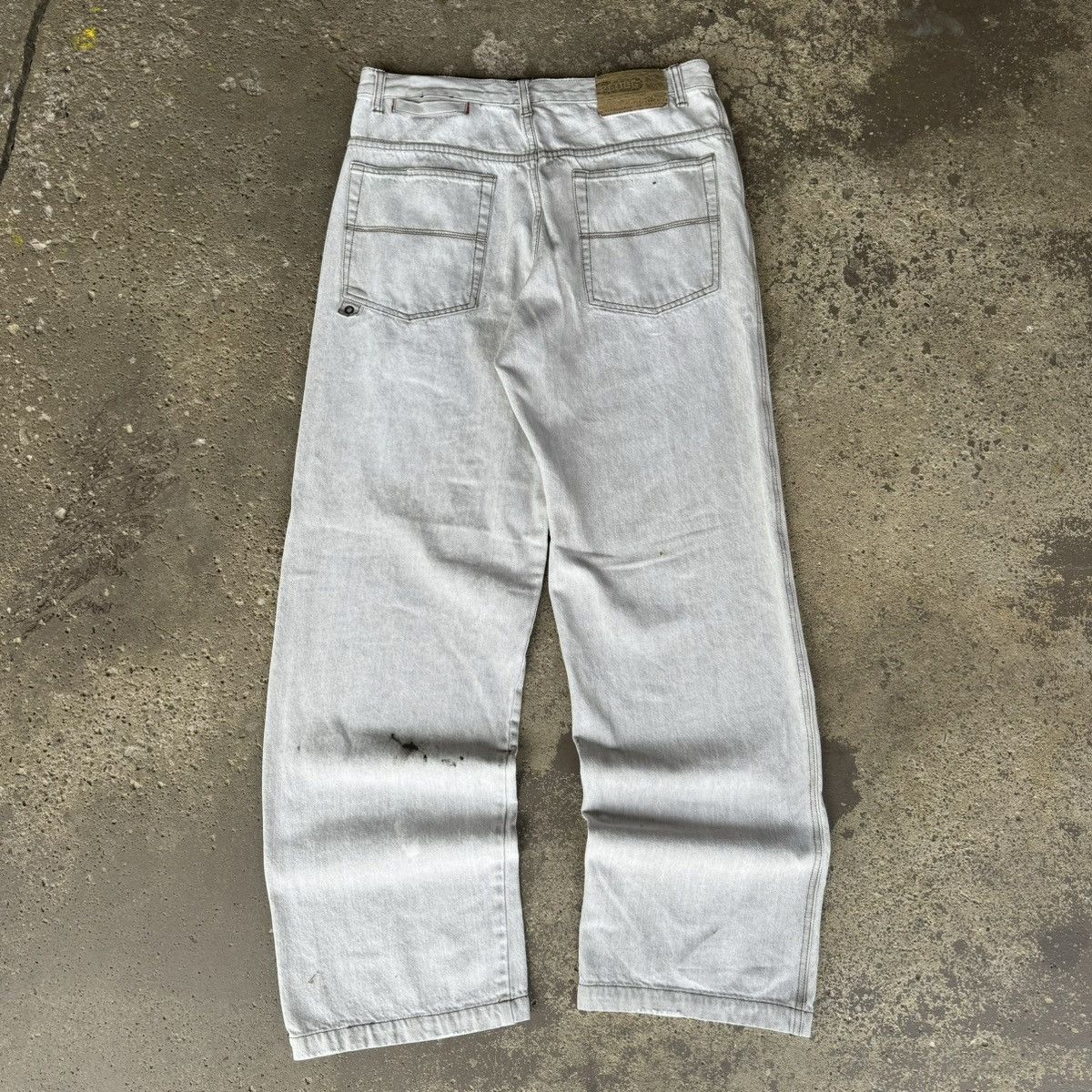 Vintage BAGGY VINTAGE Y2K PLUGG WHITE DENIM JNCO STYLE JEANS | Grailed