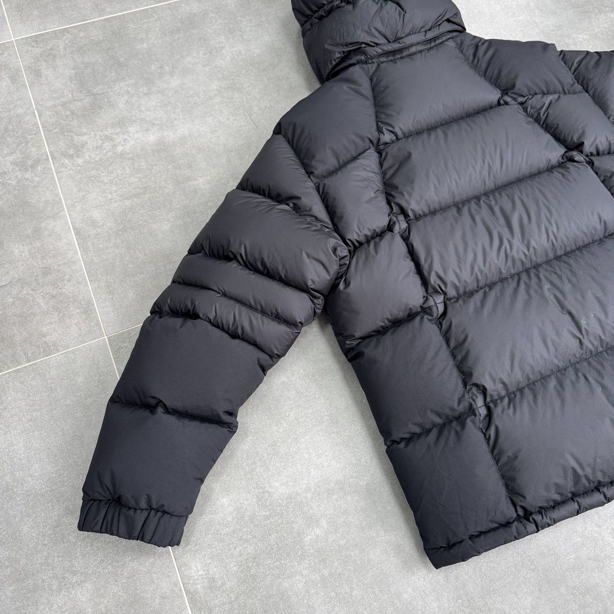 Montbell Montbell Down Jacket Waterproof Windstopper Size 115/XL/XXL Size US XL / EU 56 / 4 - 21 Thumbnail