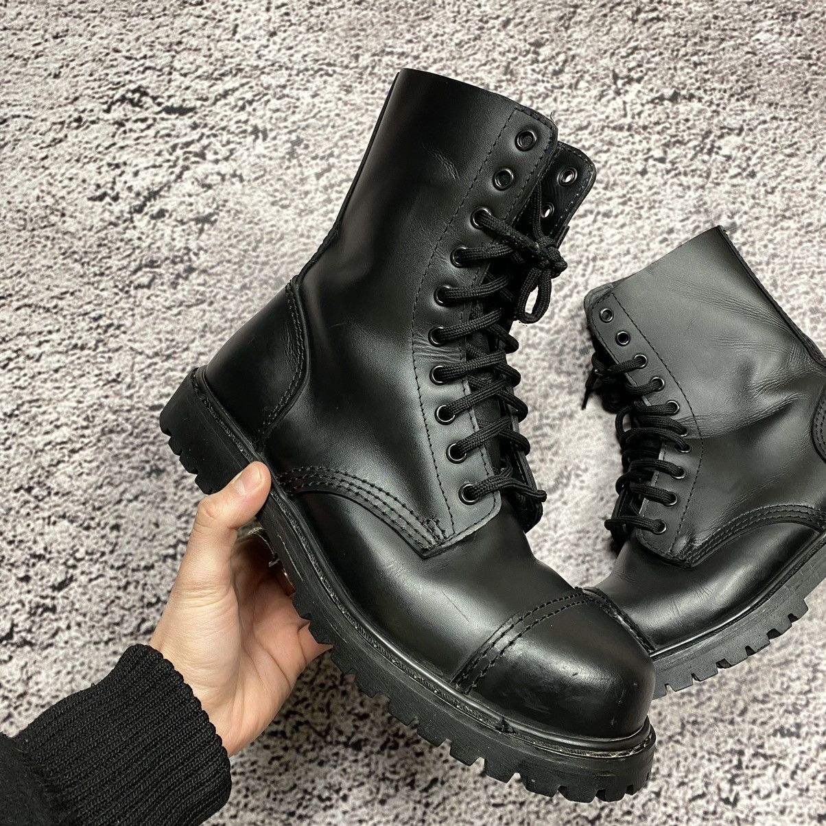 Japanese steel toe boots deals