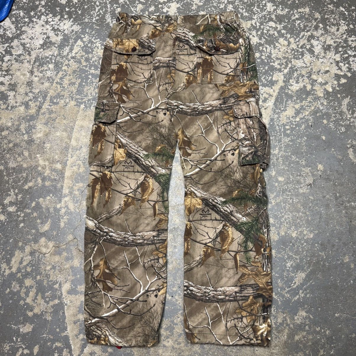 Vintage Vintage Realtree Gander Mountain Camo Baggy Cargo Pants Size US 32 / EU 48 - 1 Thumbnail