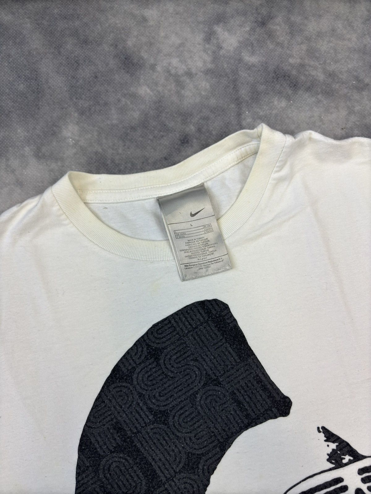 Nike × Vintage Vintage Nike photo face distressed t shirt tee y2k nba rap Size US L / EU 52-54 / 3 - 4 Thumbnail
