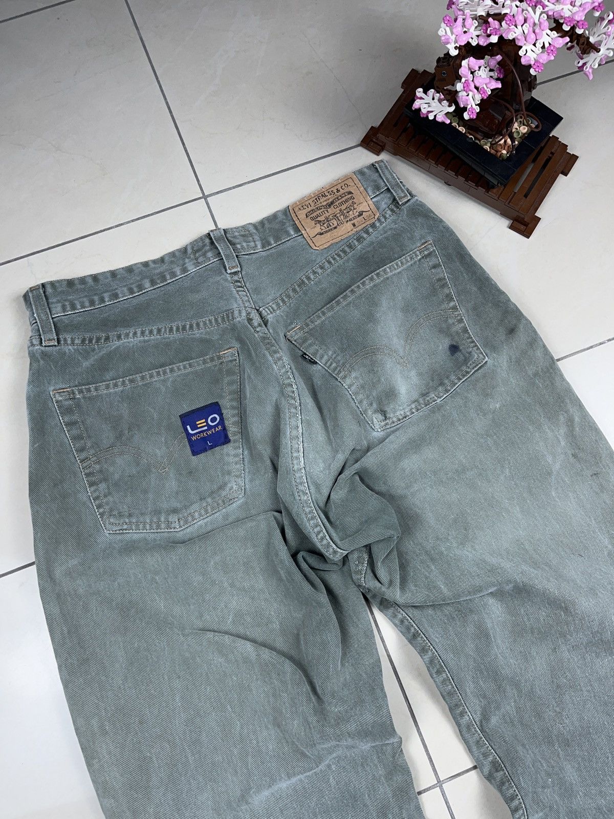Levi's Vintage Clothing × Vintage ➕ 90s Vintage distressed Levi’s black tab washed olive green Size US 32 / EU 48 - 5 Thumbnail