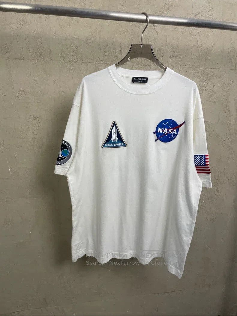 Balenciaga Embroidered Logo Small Logo Short Sleeve T-Shir