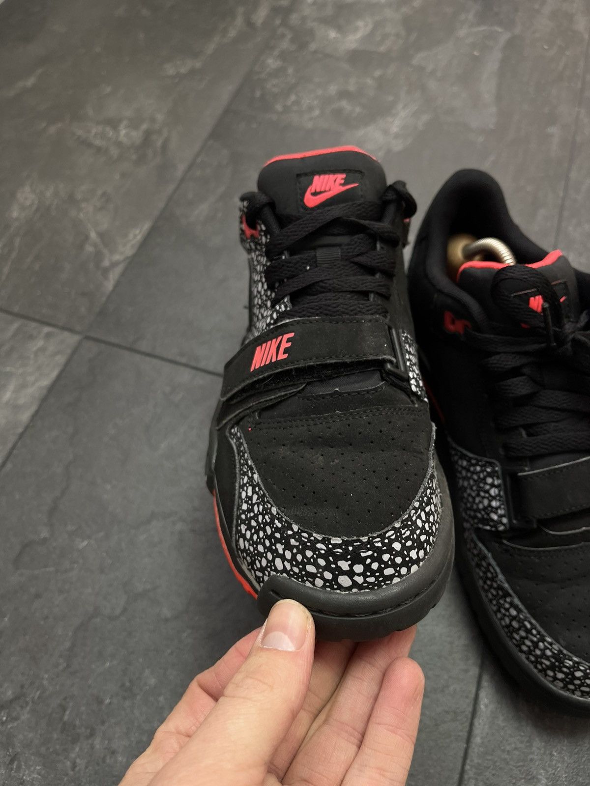 Nike × Streetwear × Vintage Nike Air Trainer 1 Low ST Black Safari Laser Crimson Size US 7 / EU 40 - 5 Thumbnail