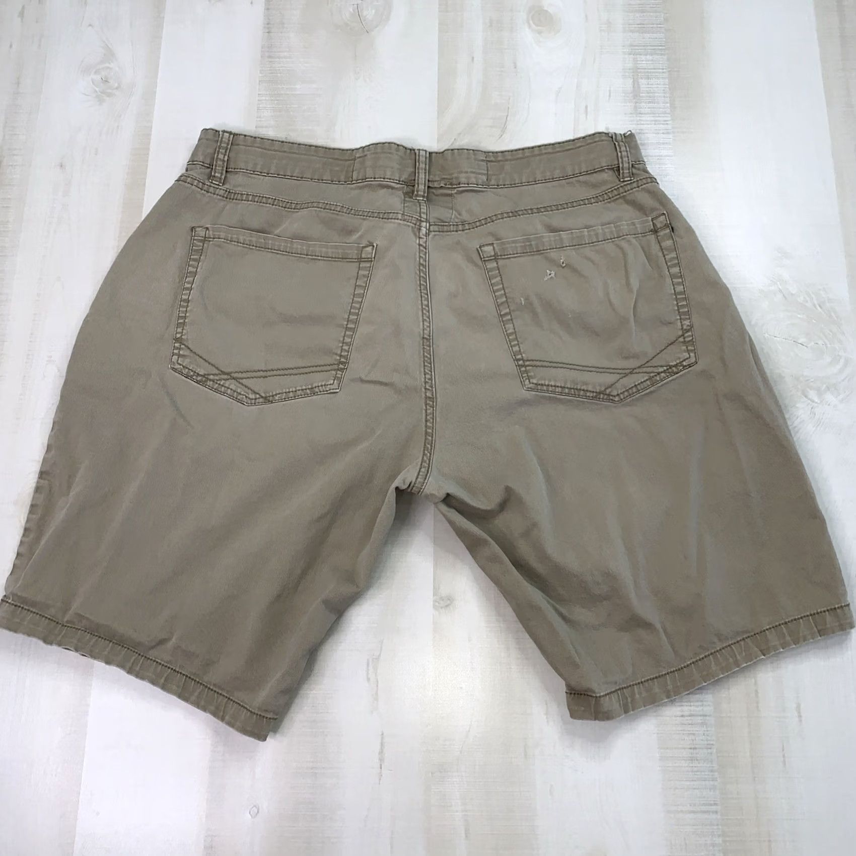 Vintage VINTAGE Free Planet Bermuda Shorts Mens 36 Beige Distressed 90s Size US 36 / EU 52 - 6 Thumbnail