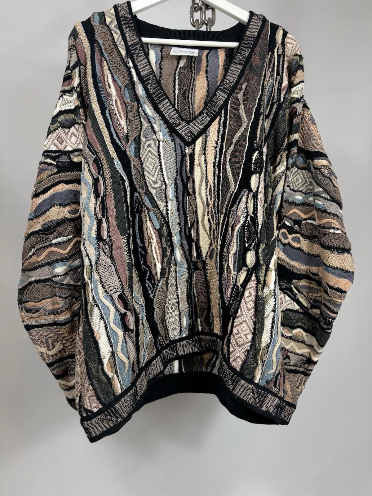Coogi Vintage Coogi Australia V - Neck 3D Crazy Knit Sweater Size US L / EU 52-54 / 3 - 4 Thumbnail