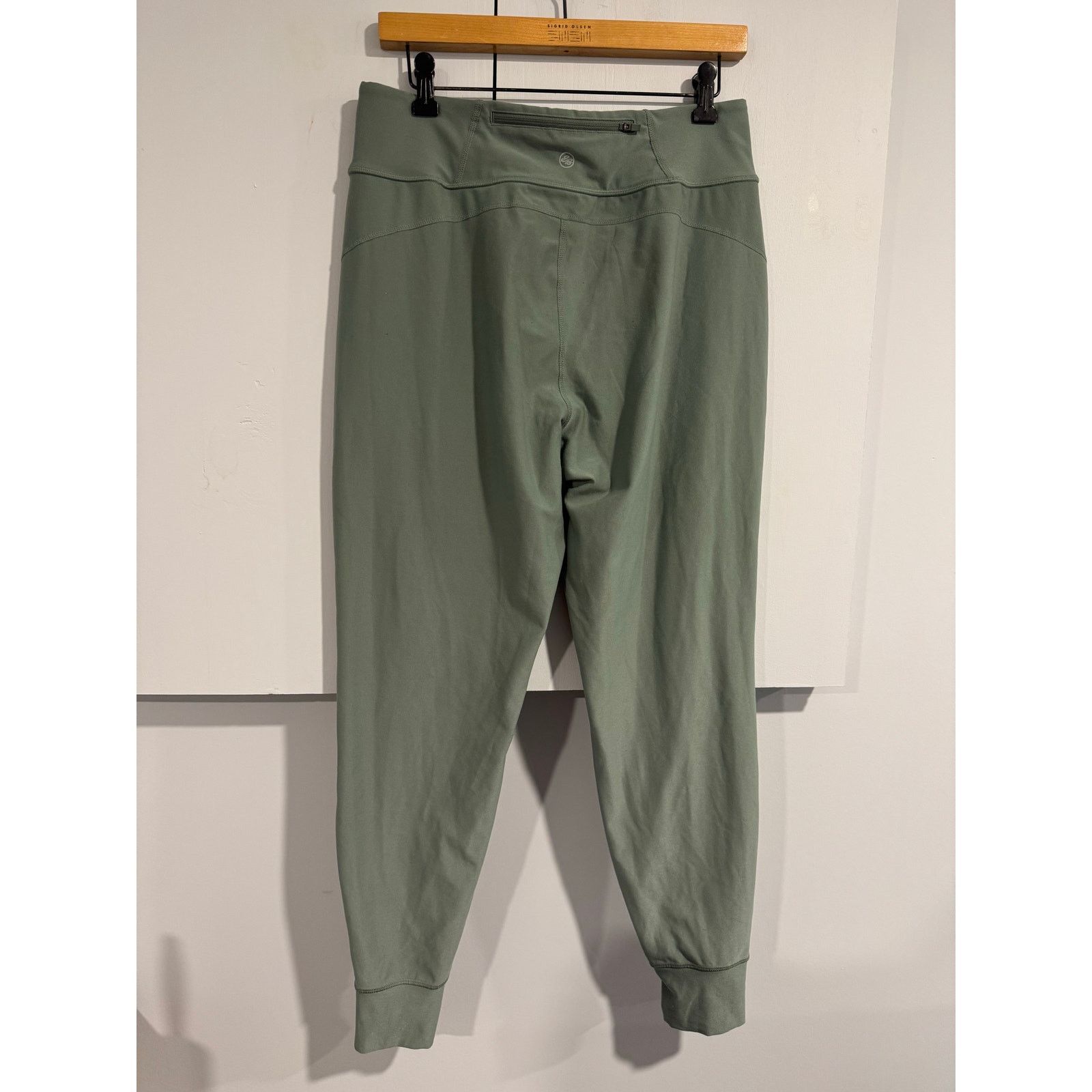 Eddie Bauer Eddie Bauer Women's Traverse Trail Joggers Size Medium Size 23" - 1 Thumbnail