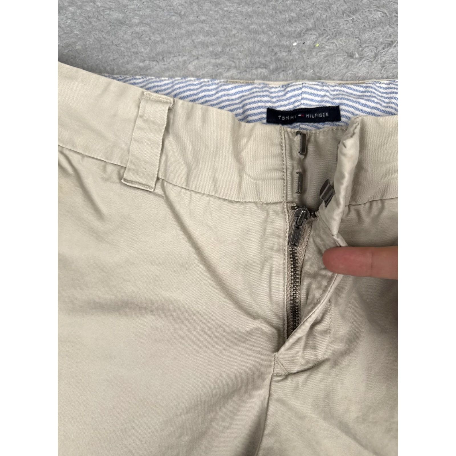 Tommy Hilfiger Tommy Hilfiger Shorts Womens 6 Beige Chino Twill Flat Front Casual Summer 28x10 Size 28" / US 6 / IT 42 - 6 Thumbnail