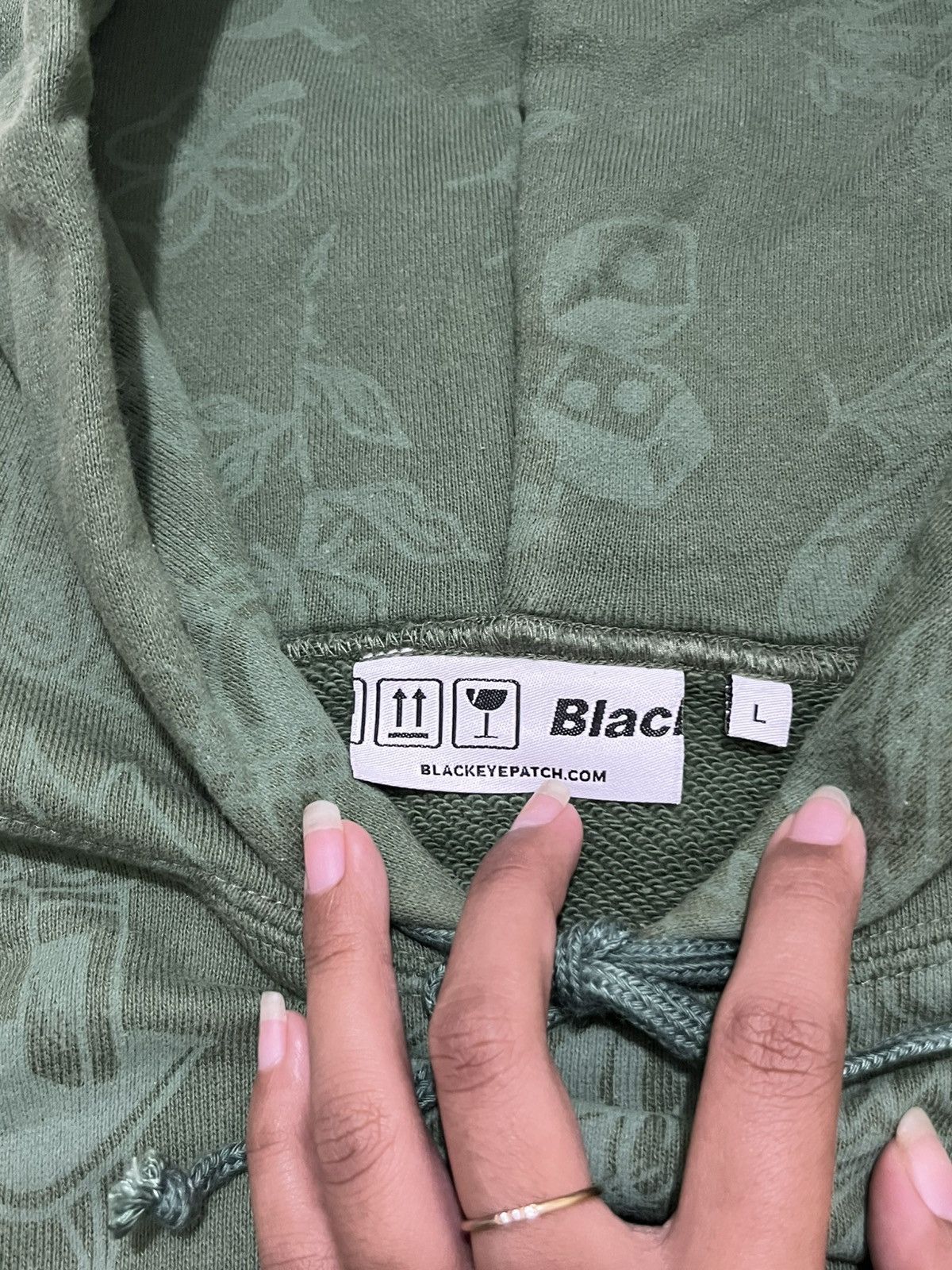 Other Black Eye Patch Green All Over Print Hoodie Japan Rare Size US L / EU 52-54 / 3 - 4 Thumbnail