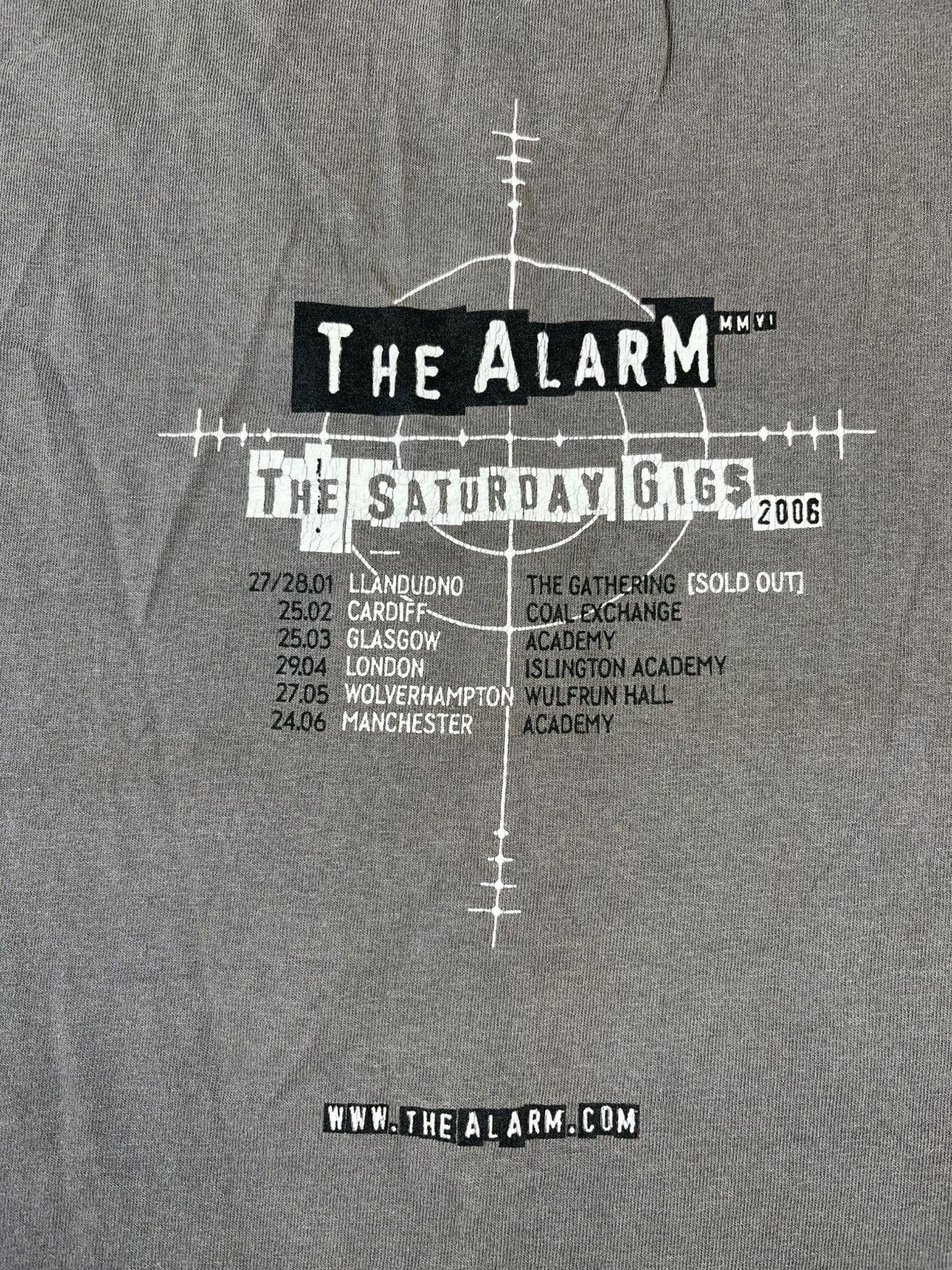 Gildan The Alarm Band Tee Faded Distressed Vintage Style Size US XL / EU 56 / 4 - 16 Thumbnail