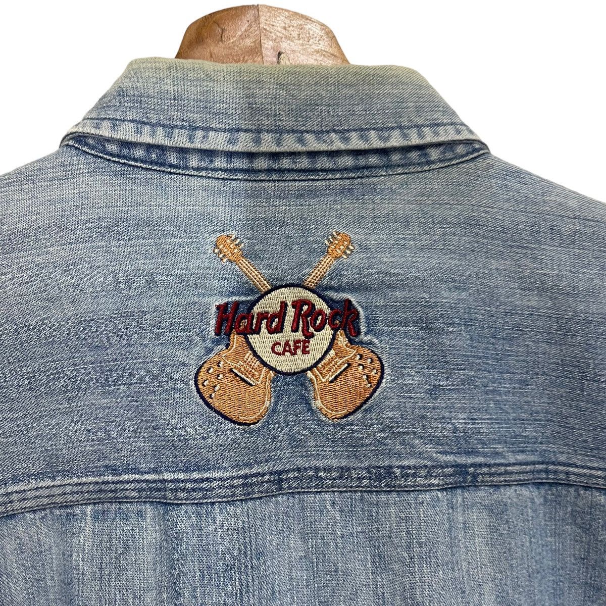 Hard Rock Cafe DISTRESSED!! Hard Rock Cafe Houston Jeans Shirt Size US M / EU 48-50 / 2 - 7 Thumbnail