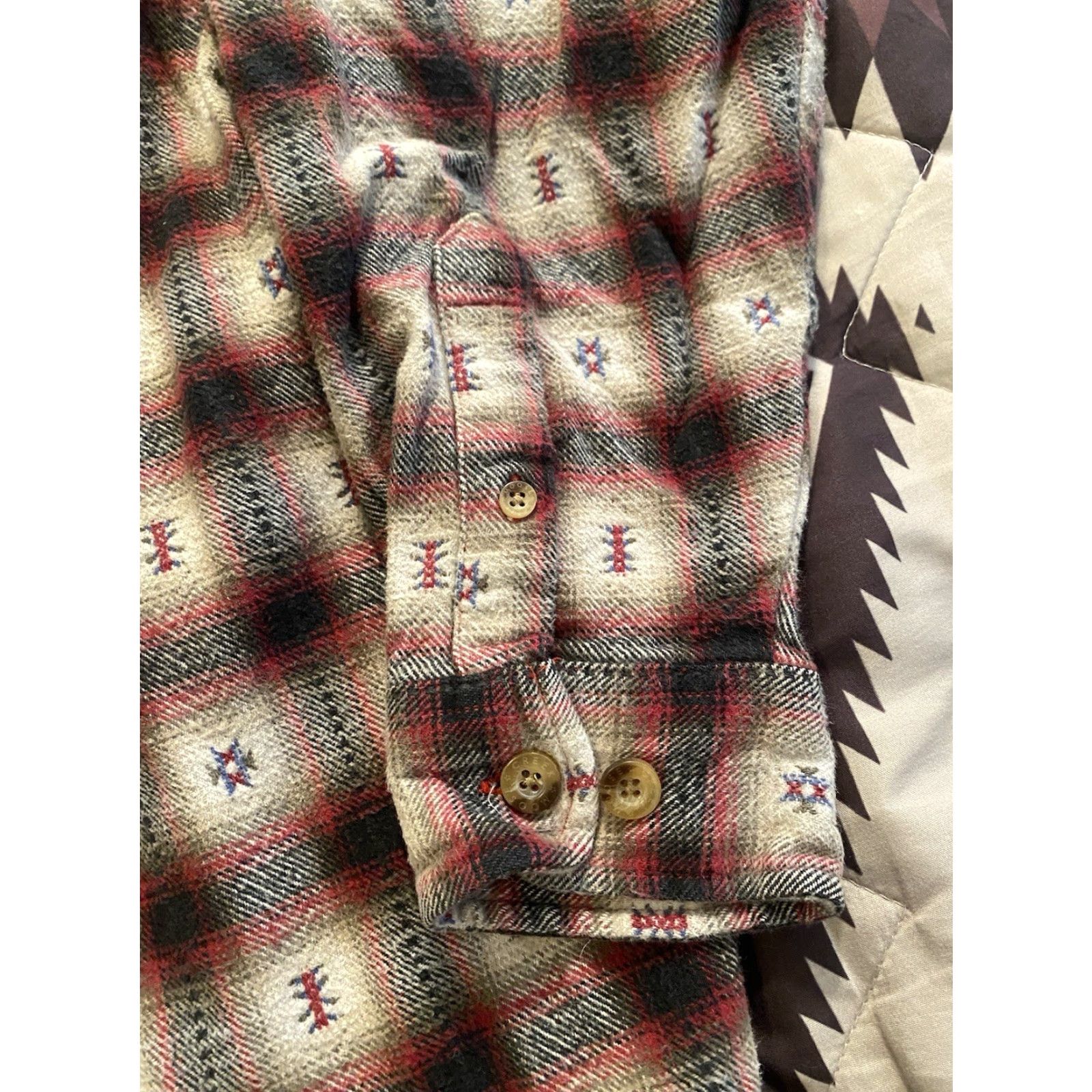 Vintage VINTAGE Moose Creek Shirt Button-Down Long Sleeve Flannel Aztec Print Red XL Men’s Size US XL / EU 56 / 4 - 7 Thumbnail