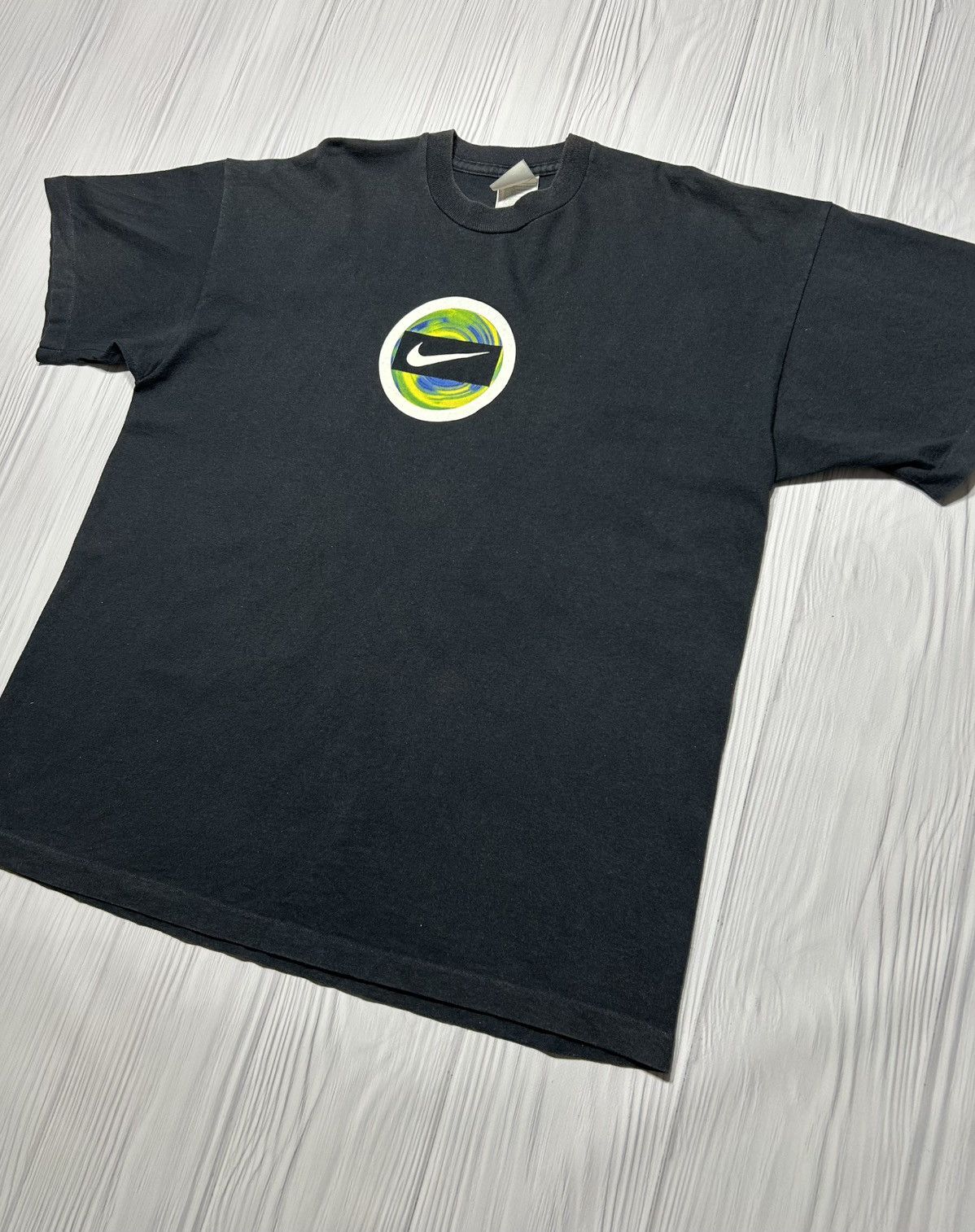 Nike Hype Vintage Nike Center Swoosh Tee 90s Size L Size US L / EU 52-54 / 3 - 9 Thumbnail