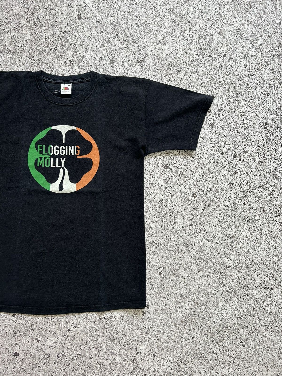 Band Tees × Vintage Rare Vintage 2000’s Flogging Molly Band Rock T-Shirt Size US L / EU 52-54 / 3 - 4 Thumbnail