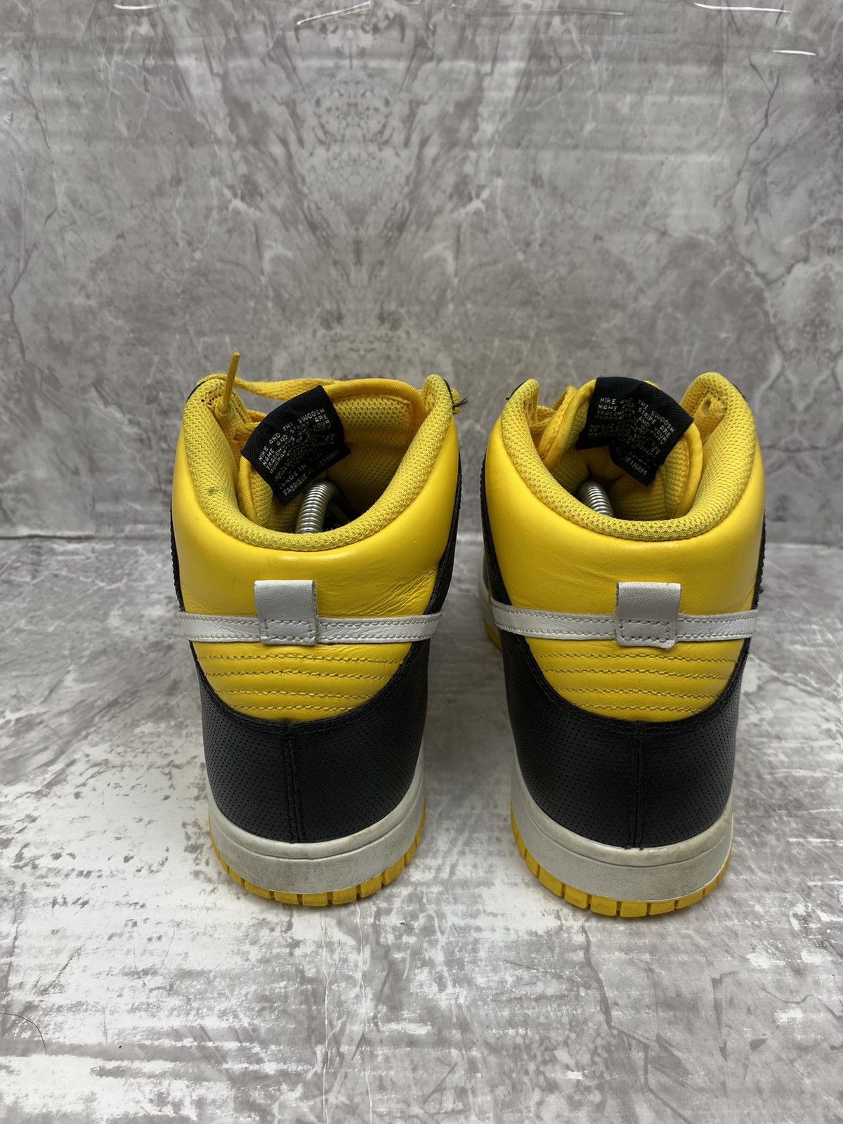Nike Nike Dunk High 'White Varsity Maize' 2011 Size US 8.5 / EU 41-42 - 4 Thumbnail