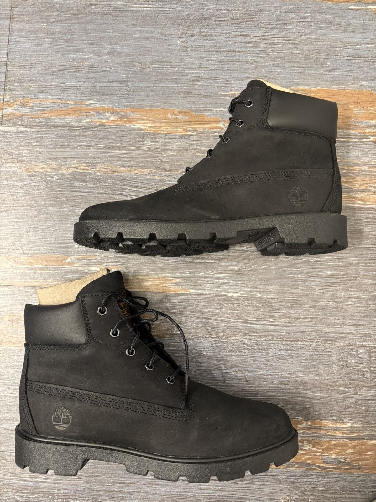 Timberland TIMBERLAND CLASSIC 6 IN WATERPROOF BOOT BLACK NUBUCK 6.5Y Size US 6.5 / EU 39-40 - 2 Thumbnail
