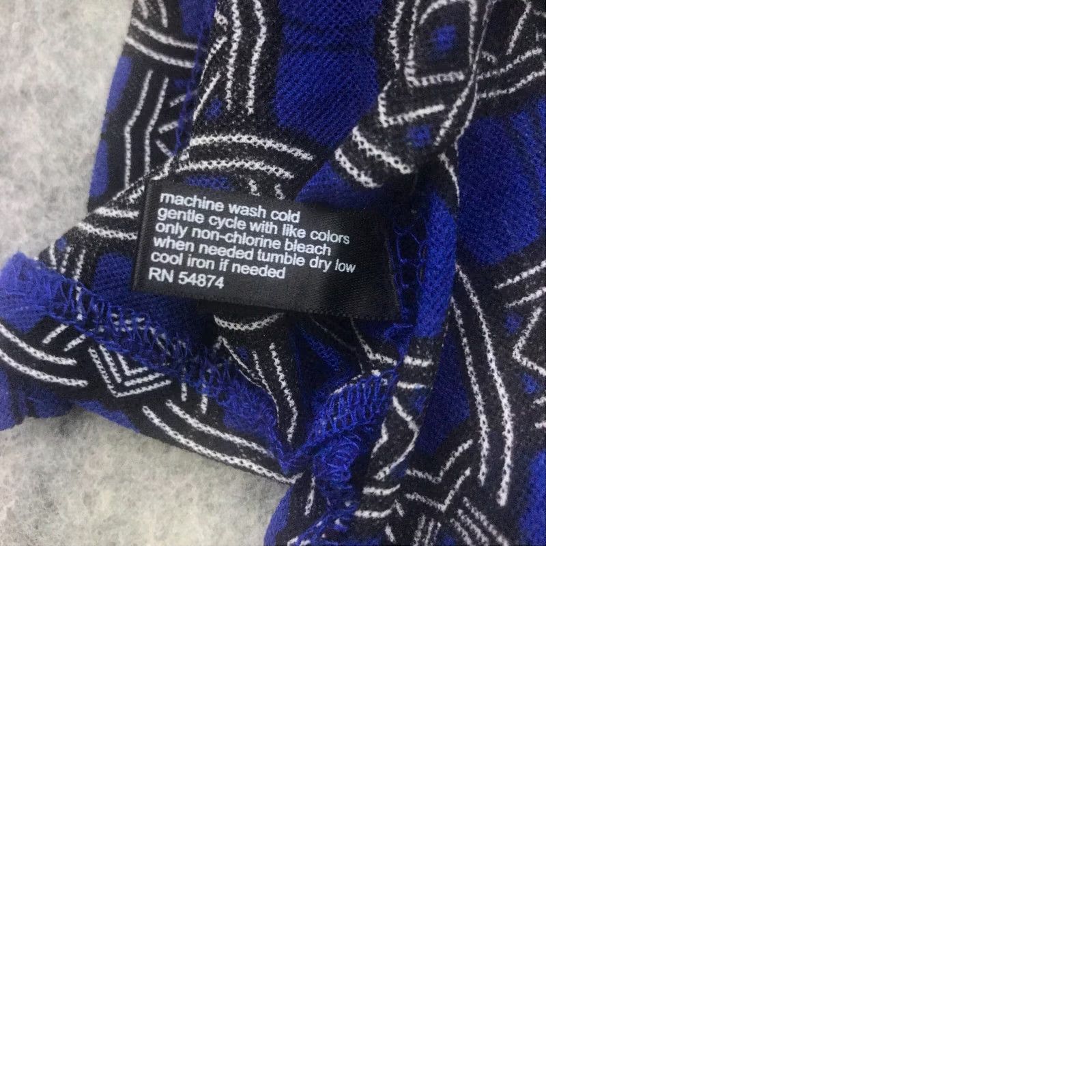 Vintage The Limited Shirt Small Blue V-Neck Long Sleeve Lightweight Geometric Blouse Womens Size S Size S / US 4 / IT 40 - 9 Thumbnail