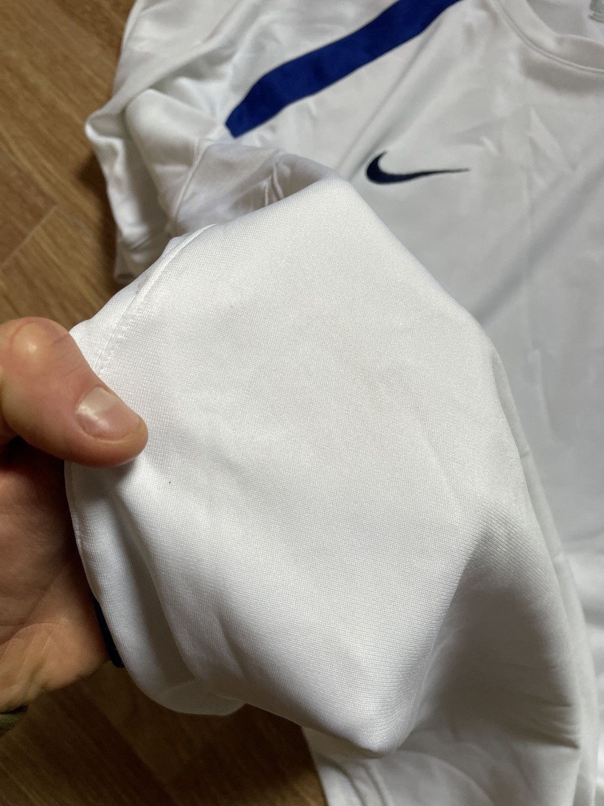 Nike Manchester United Nike Training Football 2005 Soccer Jersey Size US L / EU 52-54 / 3 - 13 Thumbnail