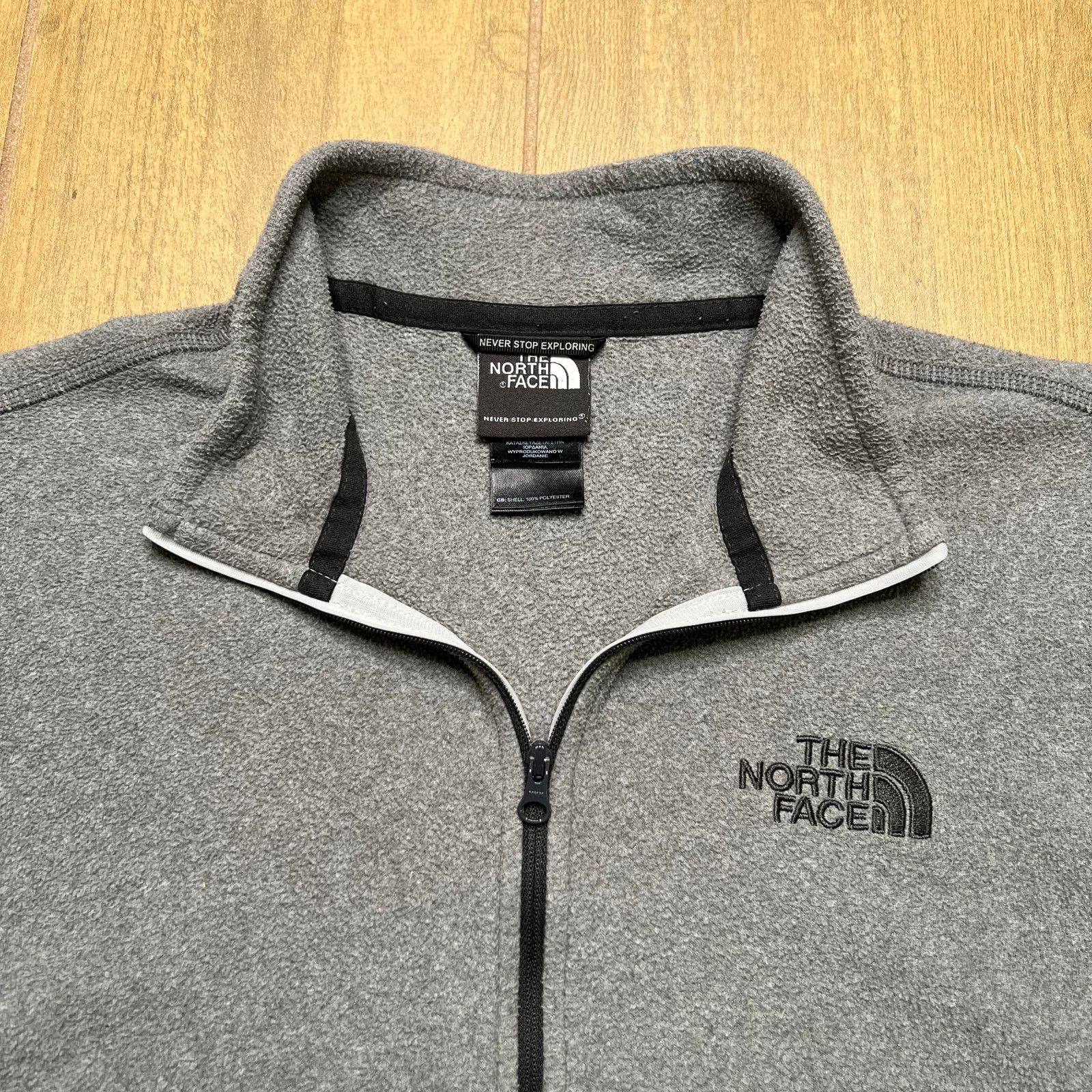 The North Face The North Face gray 1/4 zip lightweight pullover fleece Sz M Size US M / EU 48-50 / 2 - 3 Thumbnail
