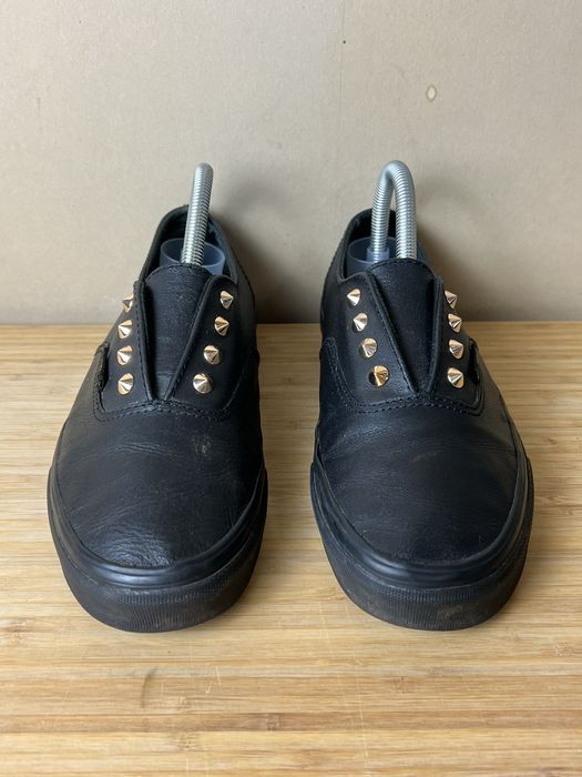 Vans Vans 721356 Black Leather Studded Slip On Sneakers Men s 6