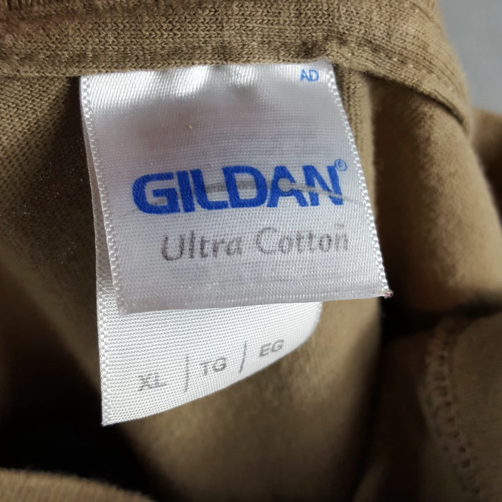 Gildan VINTAGE Amazon Gildan Men's T-Shirt Beige XL Cotton Short Sleeve Crew Neck Fish Brazil Bass Fishing VTG 90s 00s Outdoor Logo Embroidered Shirt Mens Size US XL / EU 56 / 4 - 6 Thumbnail