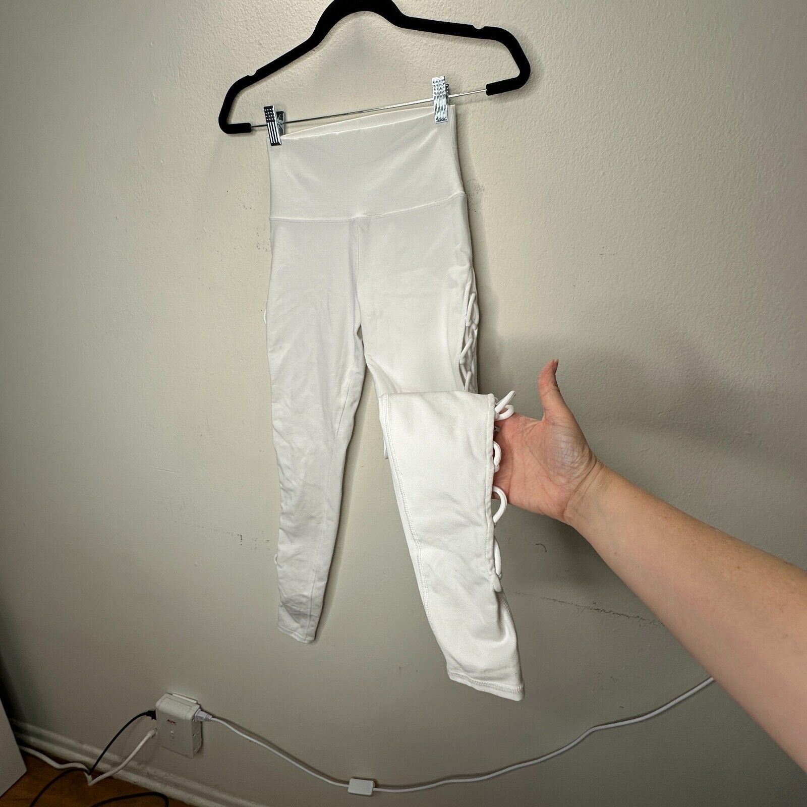 Alo Alo White Legging High Waisted Lace-Up Sides Yoga Pant XS Size 25" / US 0 / IT 36 - 5 Thumbnail