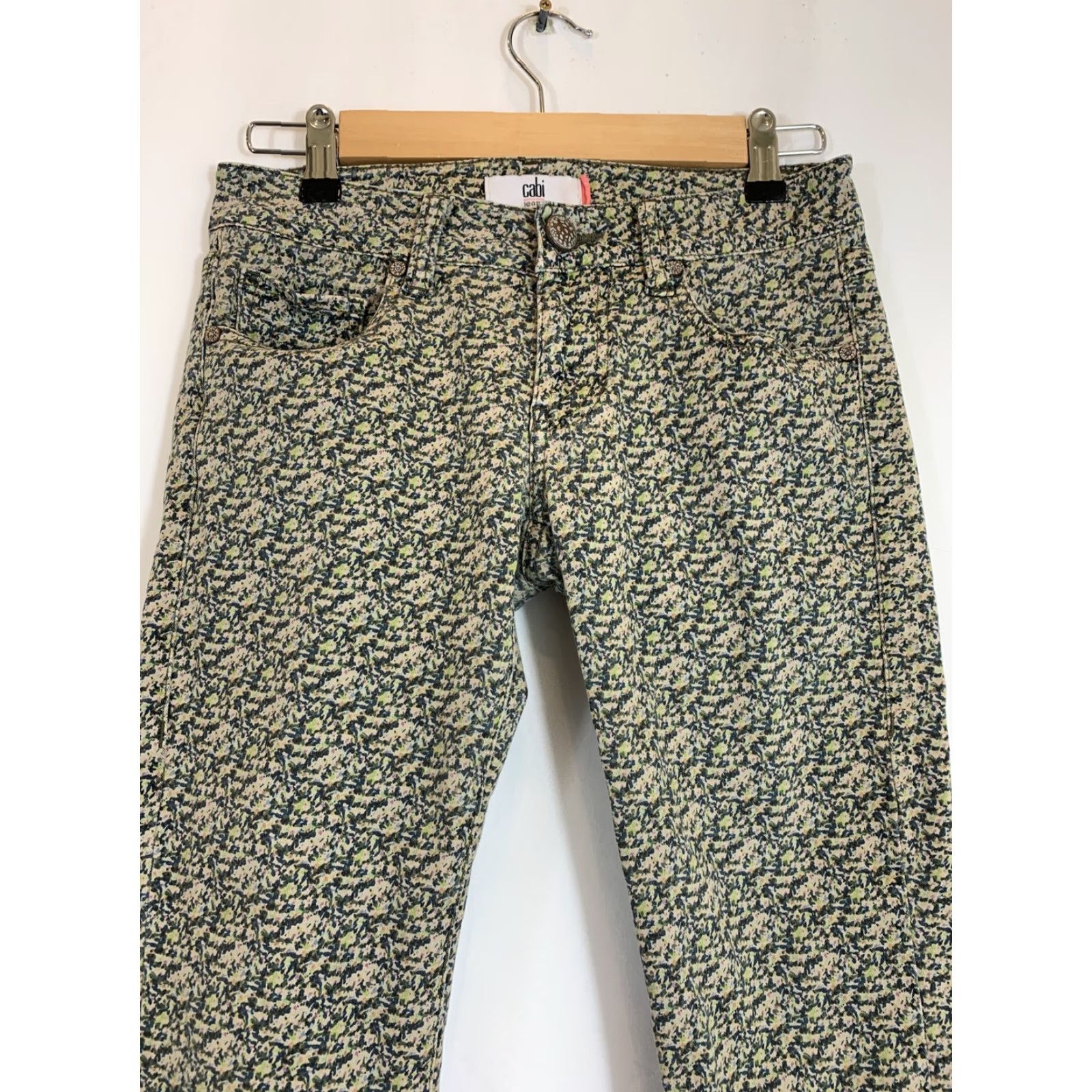 Vintage Cabi Jeans Womens Size 0 Skinny Denim Floral Green Jeans Size 25" / US 0 / IT 36 - 3 Thumbnail