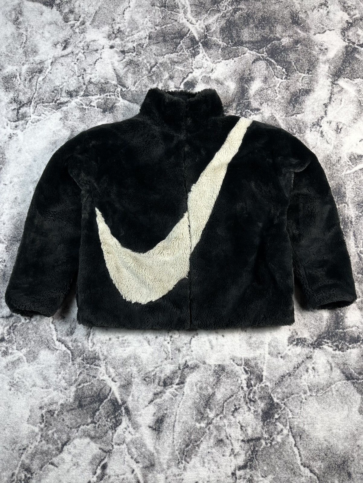 Nike Nike Faux Fur Big Swoosh Jacket Black Streetwear Size US M / EU 48-50 / 2 - 1 Thumbnail
