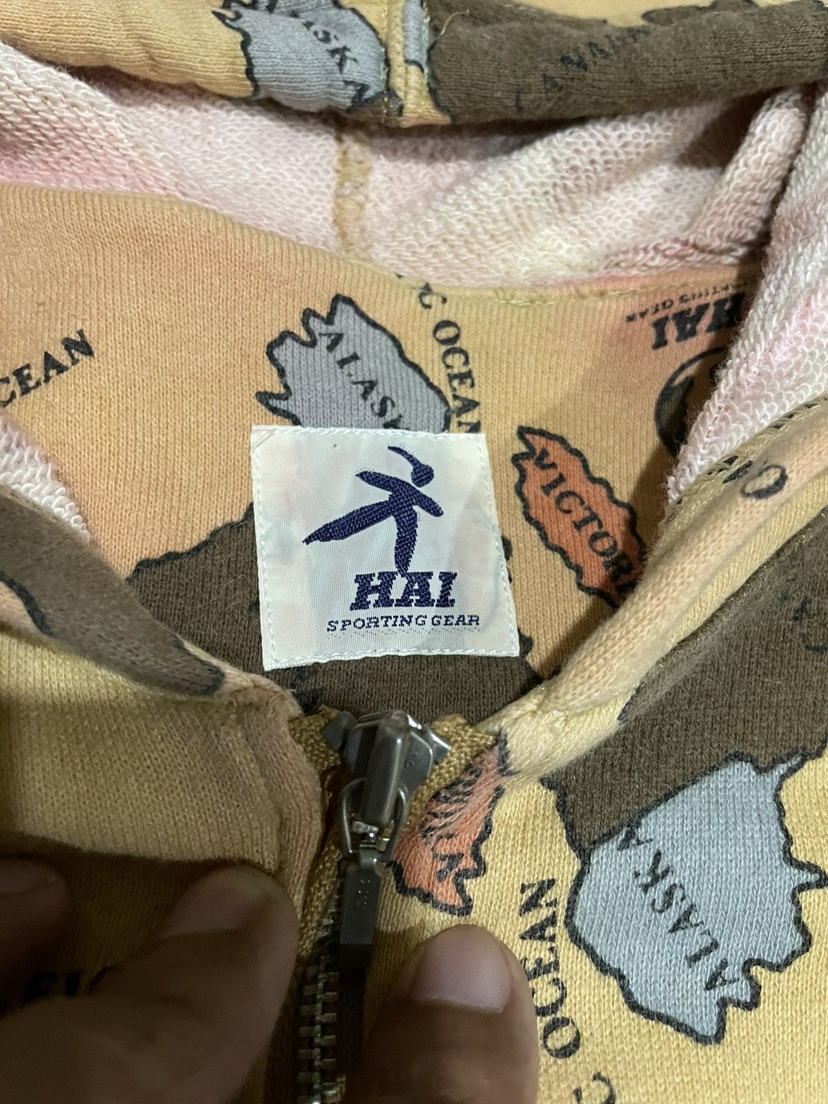 Hai Sporting Gear Issey Miyake Hai Sporting Gear 80s AOP Map Distressed Hoodie Size US M / EU 48-50 / 2 - 20 Thumbnail