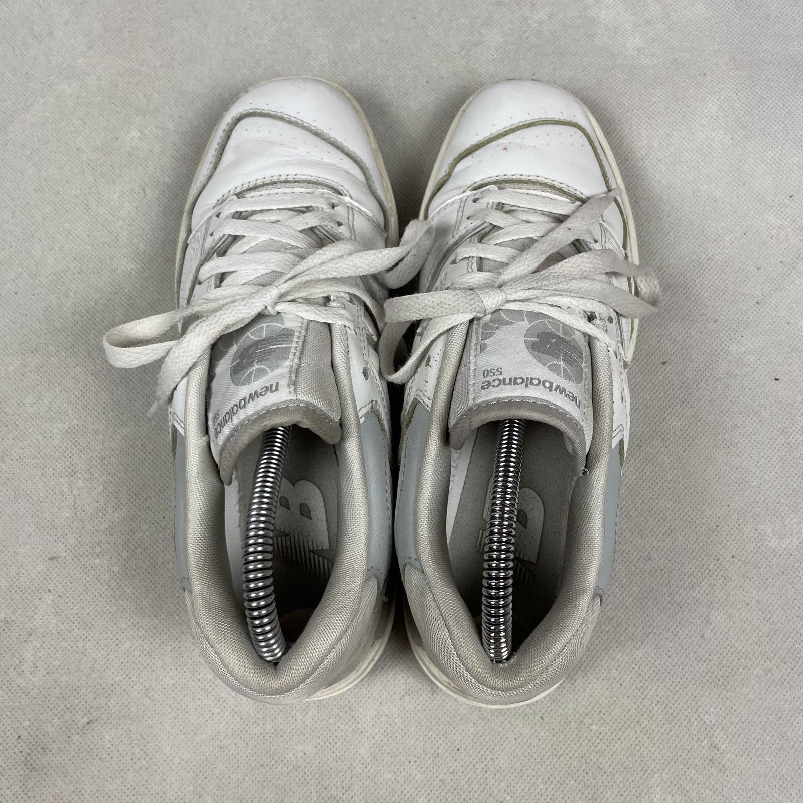 New Balance New Balance 550 BBW550CB Women's White Gray Sneakers Shoes 8 Size US 8 / IT 38 - 2 Thumbnail