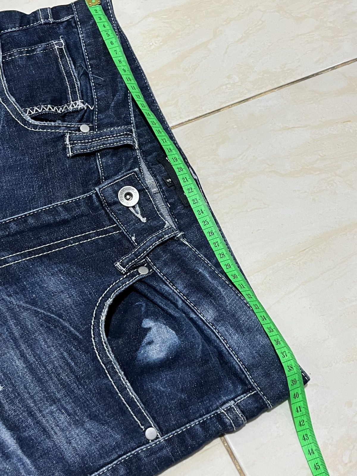 semanticdesign Semanticdesign distressed jeans Size US 29 - 13 Thumbnail