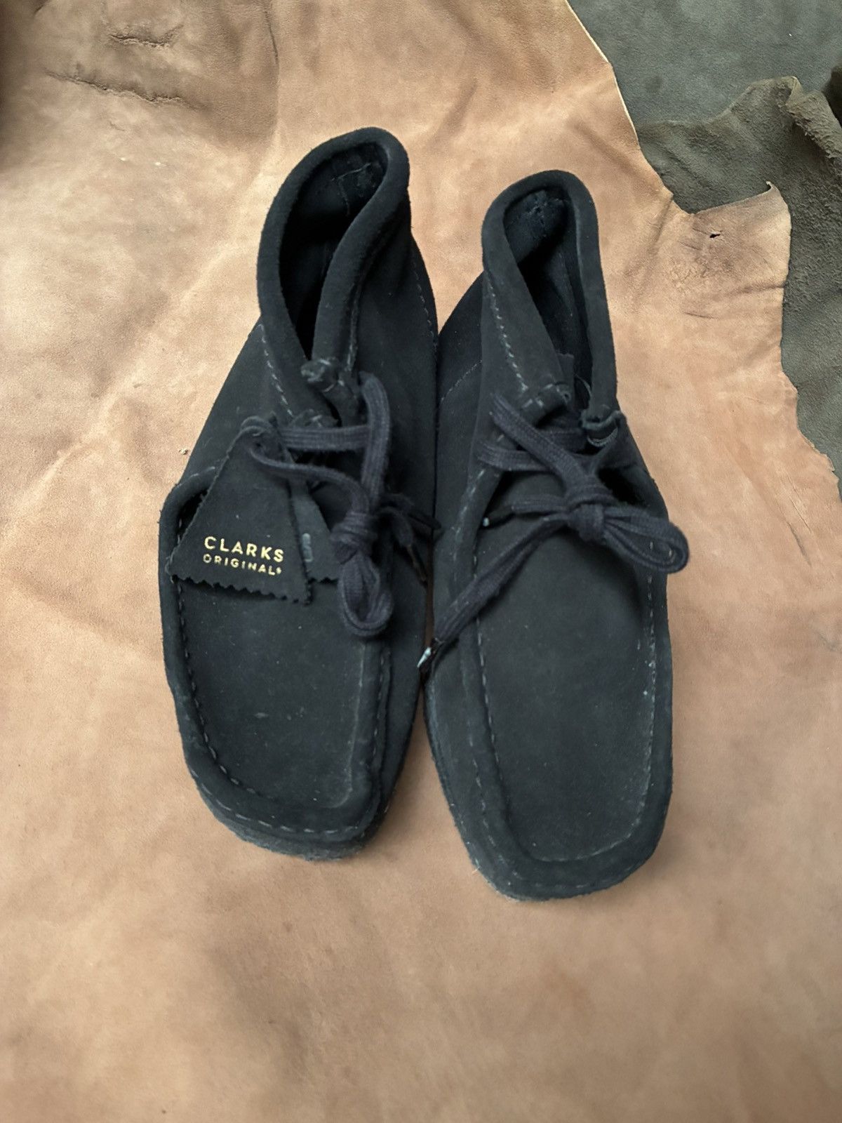 Clarks CLARKS WALLABEES made of CHARLES F.STEAD SUEDE LEATHER Size US 7 / IT 37 - 3 Thumbnail
