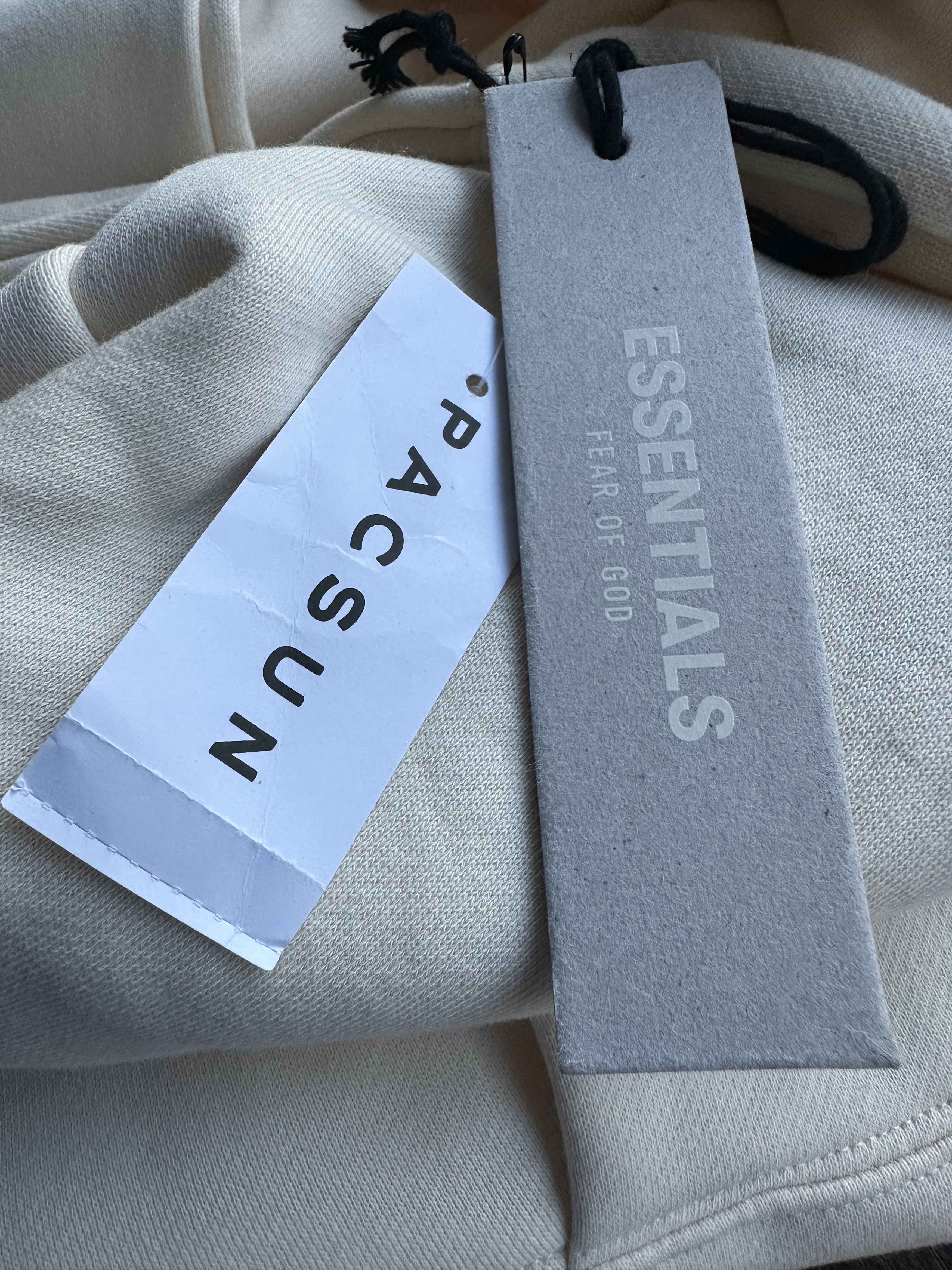 Essentials × Fear of God FEAR OF GOD "ESSENTIALS" BUTTERCREAM HOODIE APPLIQUE LOGO Size US S / EU 44-46 / 1 - 7 Thumbnail